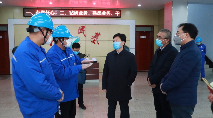 張店區(qū)委副書記、區(qū)長王學(xué)剛來公司檢查督導(dǎo)疫情防控工作